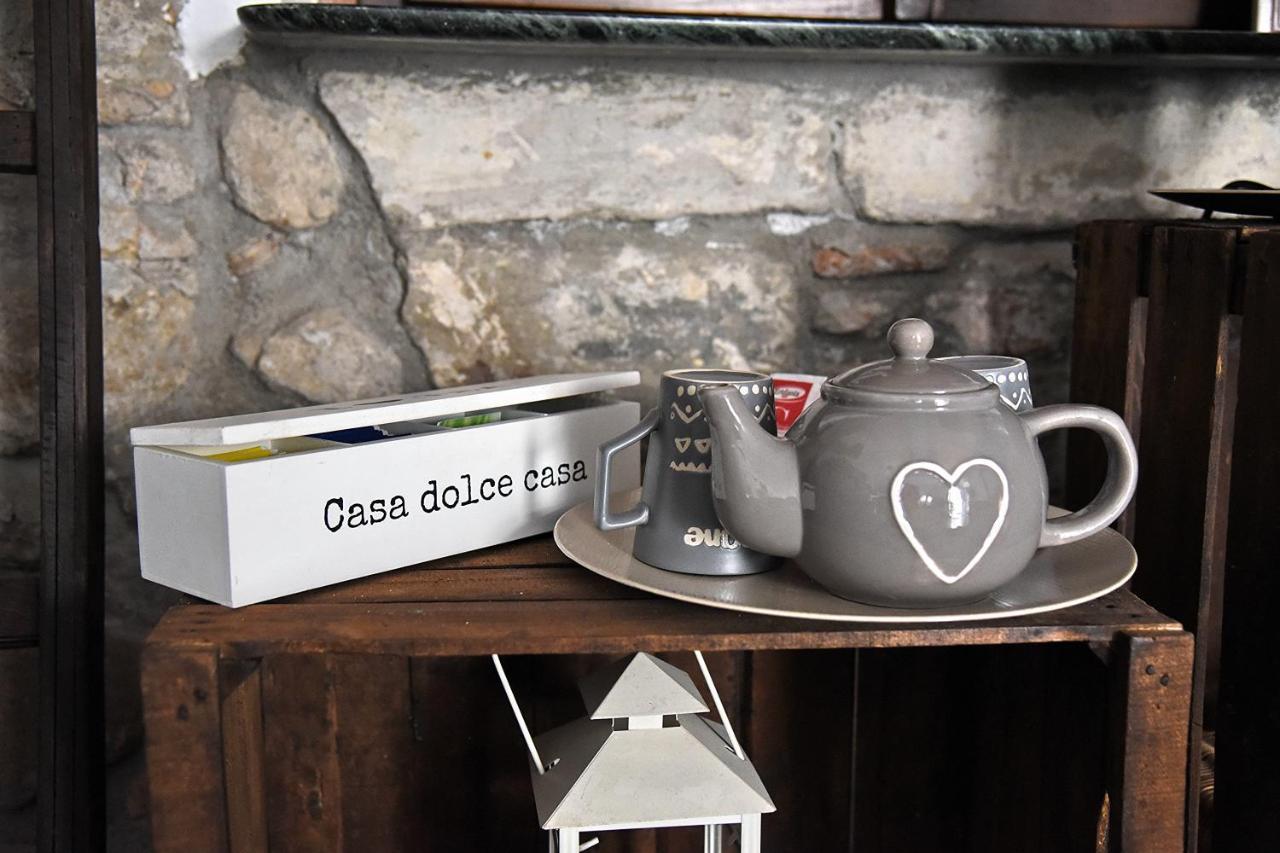 Bed and Breakfast Prigioni House Песк'єра-дель-Гарда Екстер'єр фото