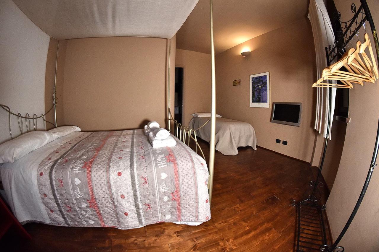 Bed and Breakfast Prigioni House Песк'єра-дель-Гарда Екстер'єр фото