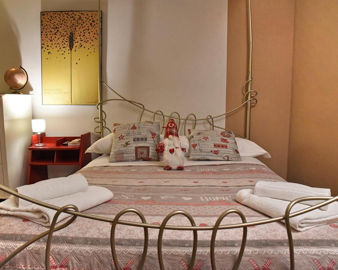 Bed and Breakfast Prigioni House Песк'єра-дель-Гарда Екстер'єр фото