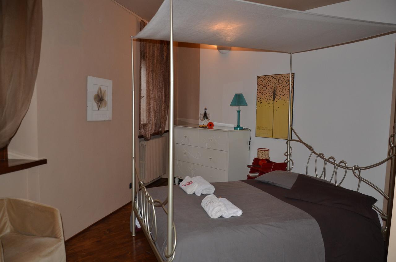 Bed and Breakfast Prigioni House Песк'єра-дель-Гарда Екстер'єр фото