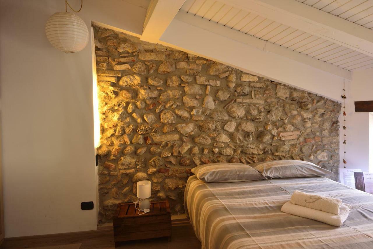 Bed and Breakfast Prigioni House Песк'єра-дель-Гарда Екстер'єр фото
