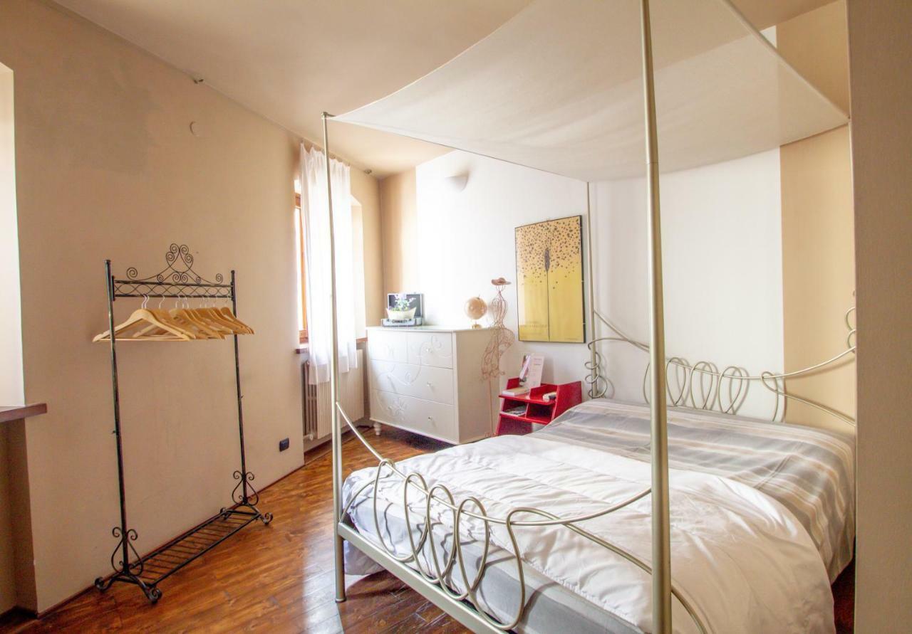 Bed and Breakfast Prigioni House Песк'єра-дель-Гарда Екстер'єр фото